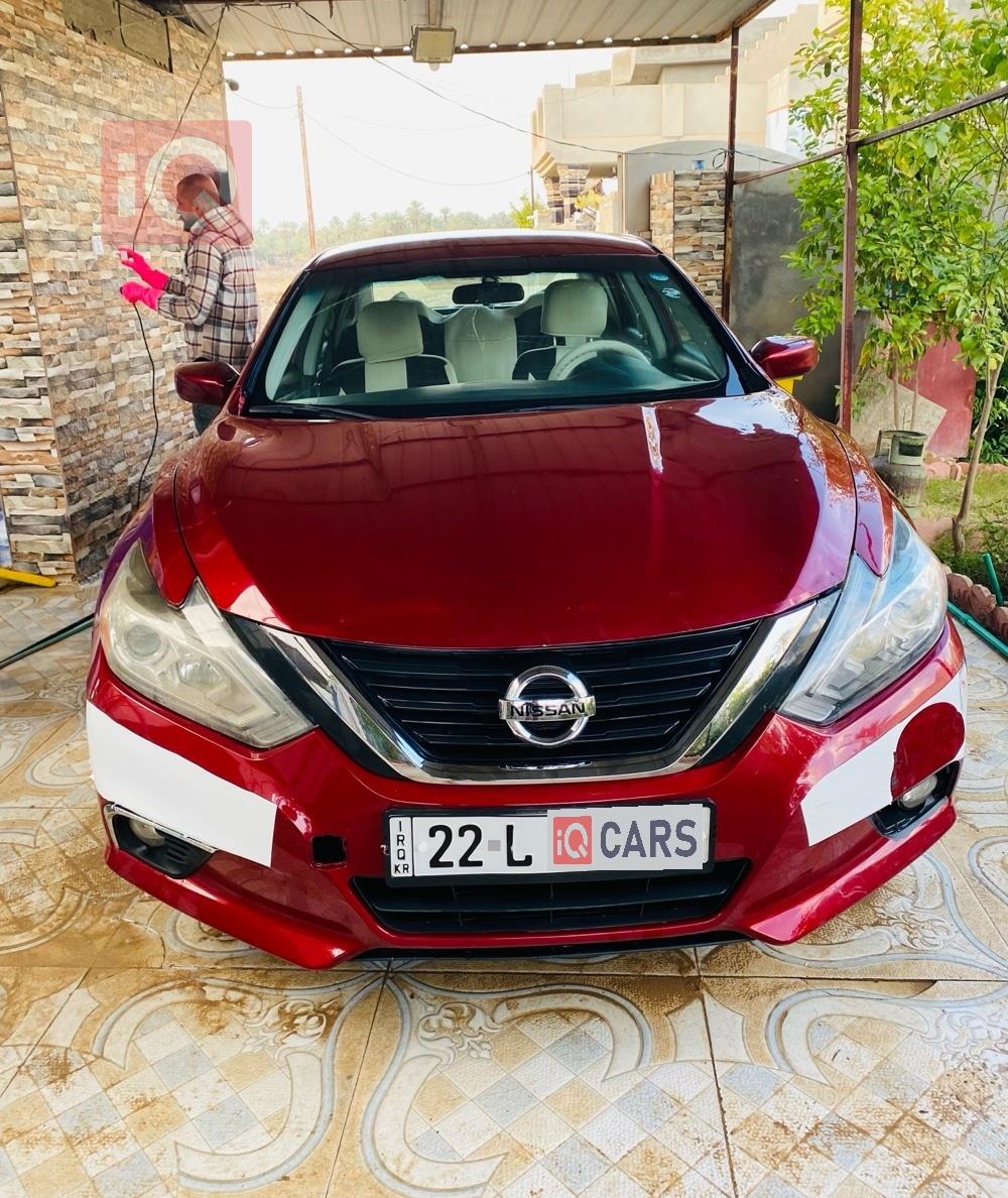 نيسان ألتيما